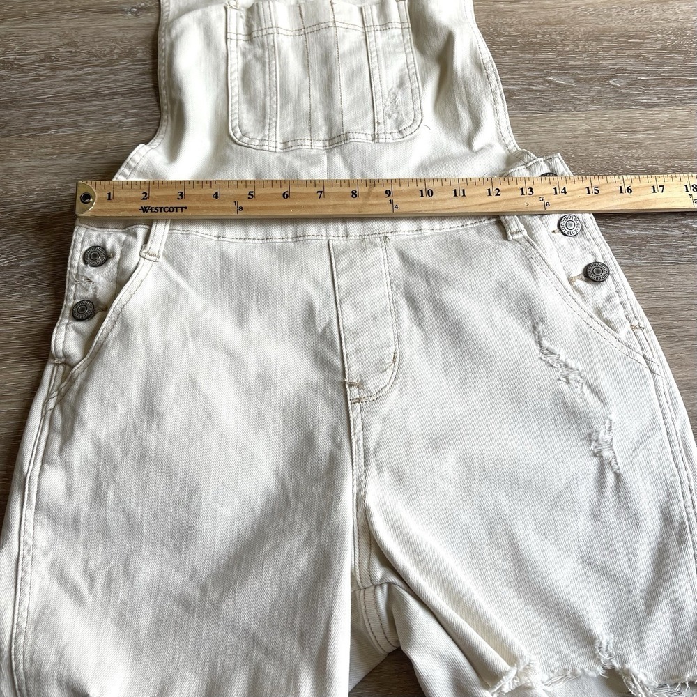 NWT Women's Judy Blue Shortalls Med ECRU Denim Jean Overall Shorts Mild Distress - Picture 5 of 10
